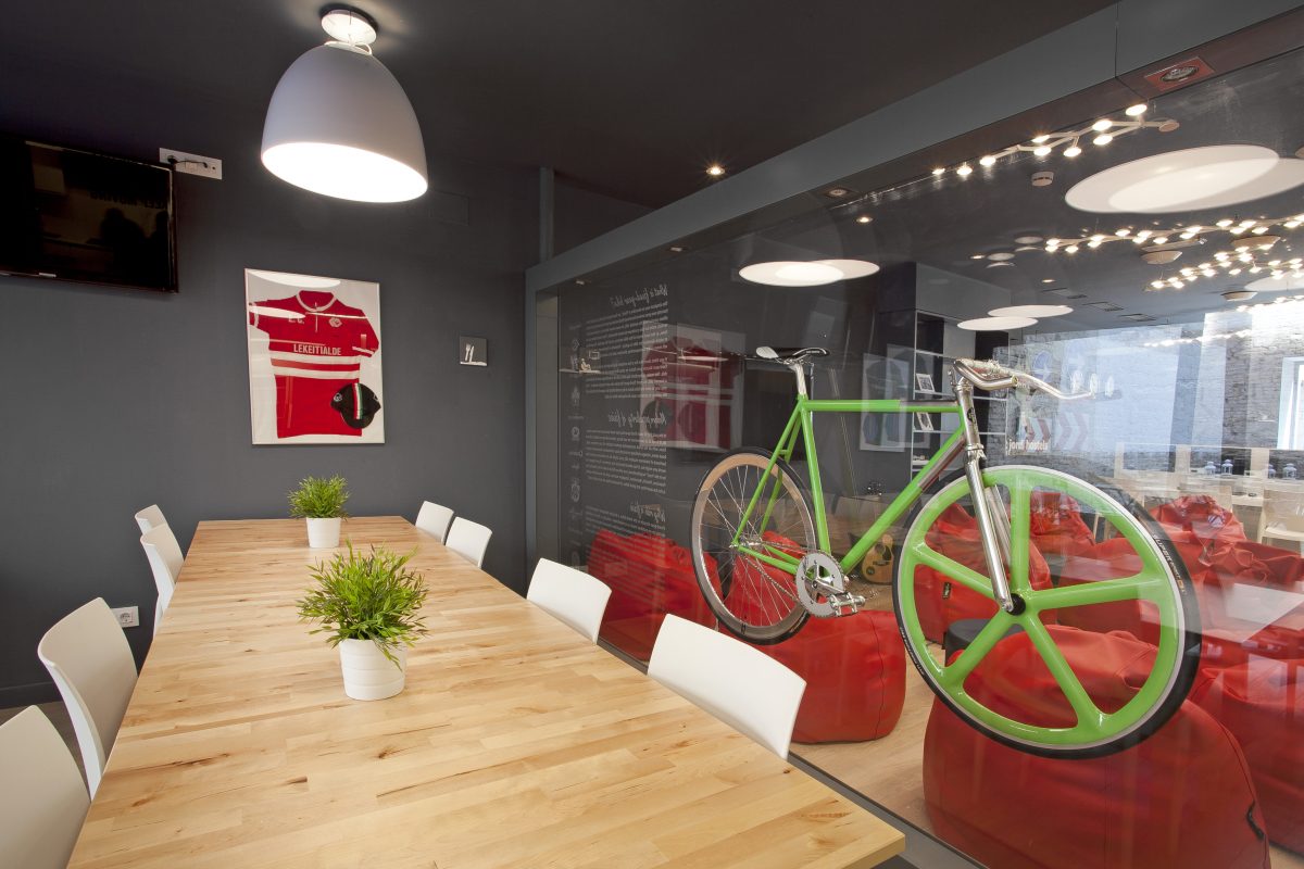 Sant Jordi Hostel Gracia Barcelona - Rosa Colet