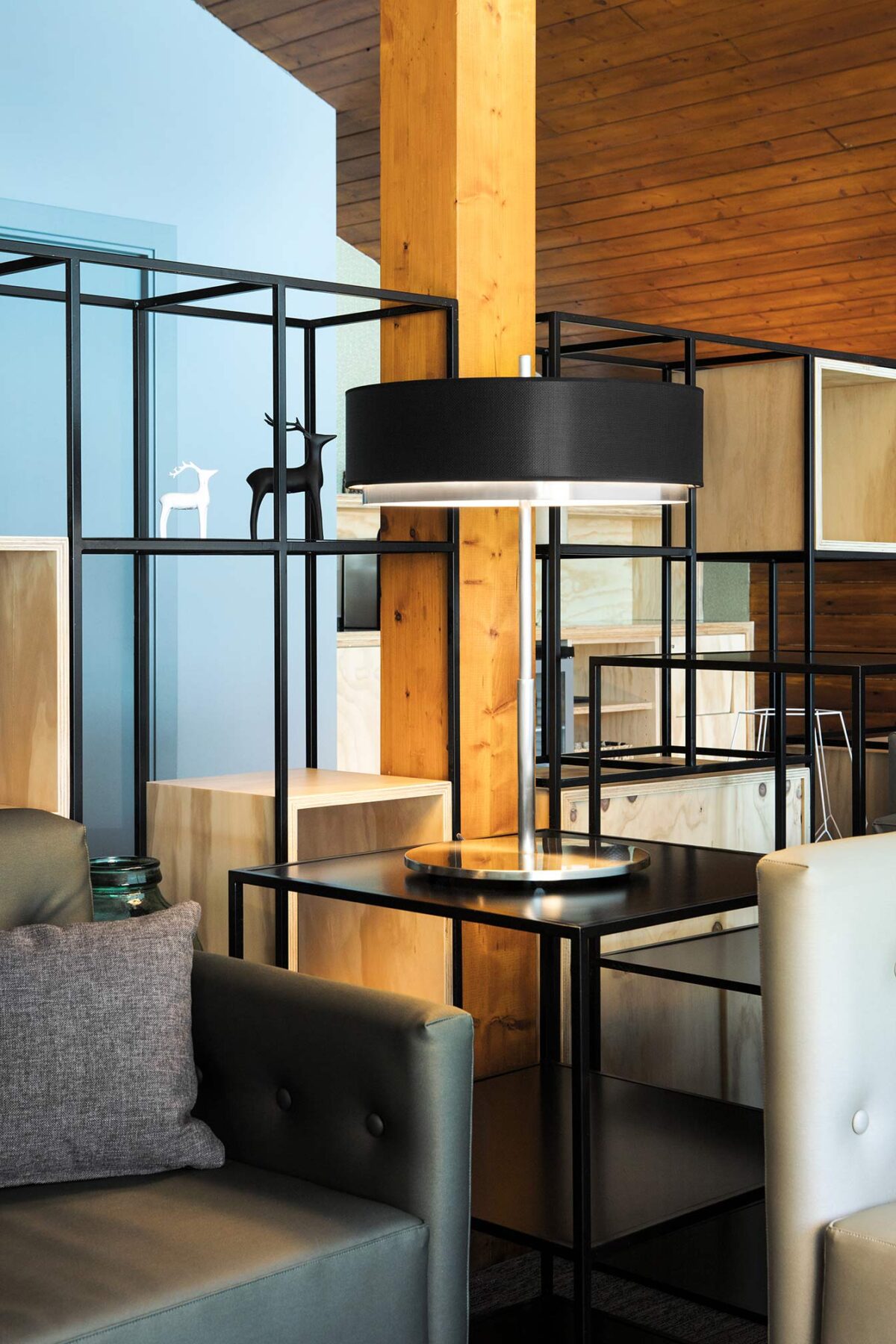 Sala Lounge Mountain Hostel en el Tarter, Grandvalira Andorra - Rosa Colet