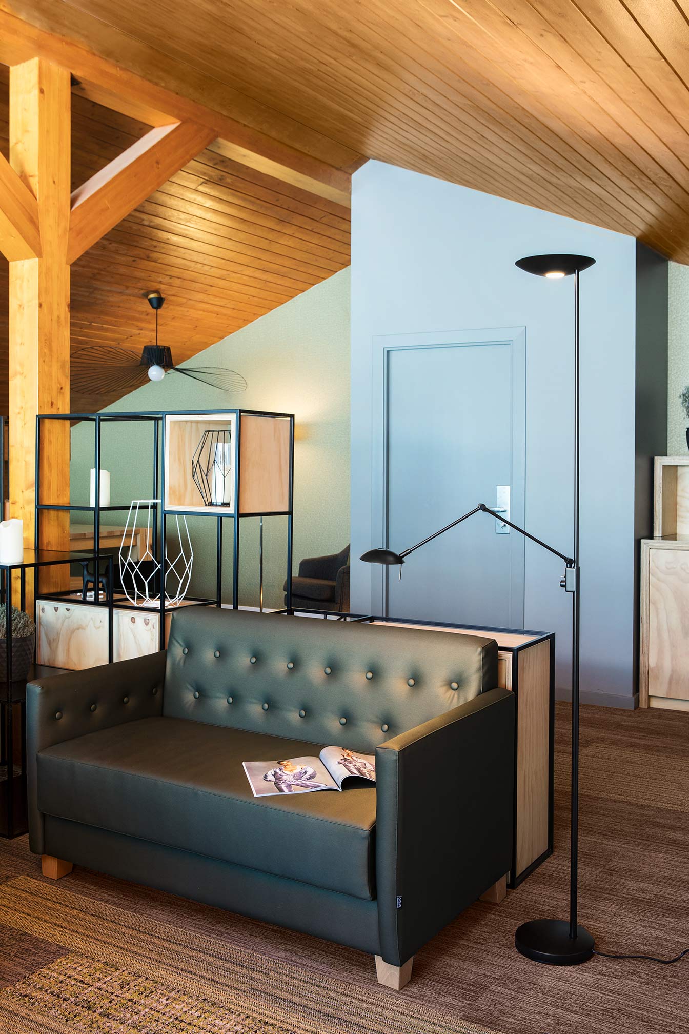 Sala Lounge Mountain Hostel en el Tarter, Grandvalira Andorra - Rosa Colet