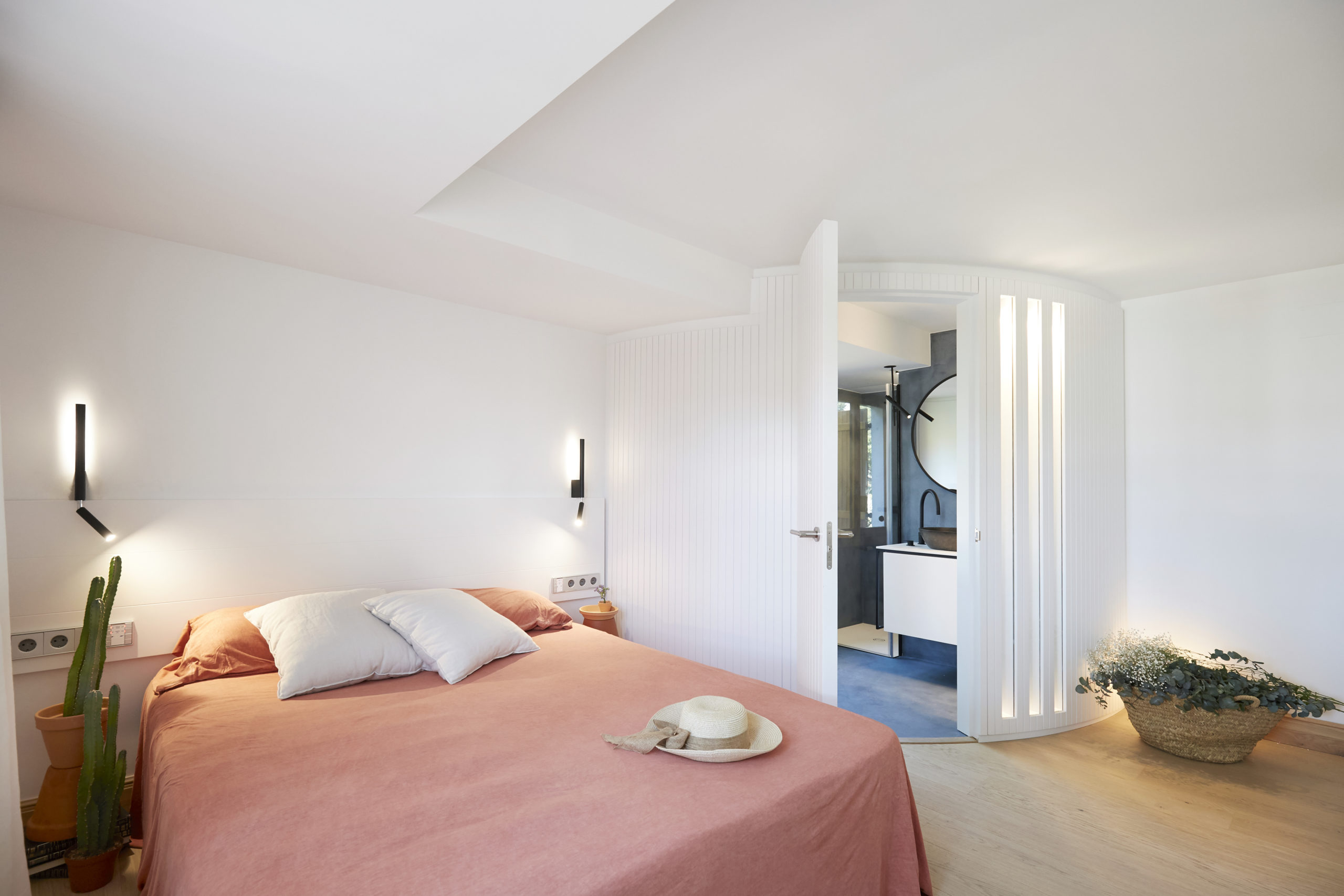 Suite con baño muy especial casa Llafranc por Rosa Colet