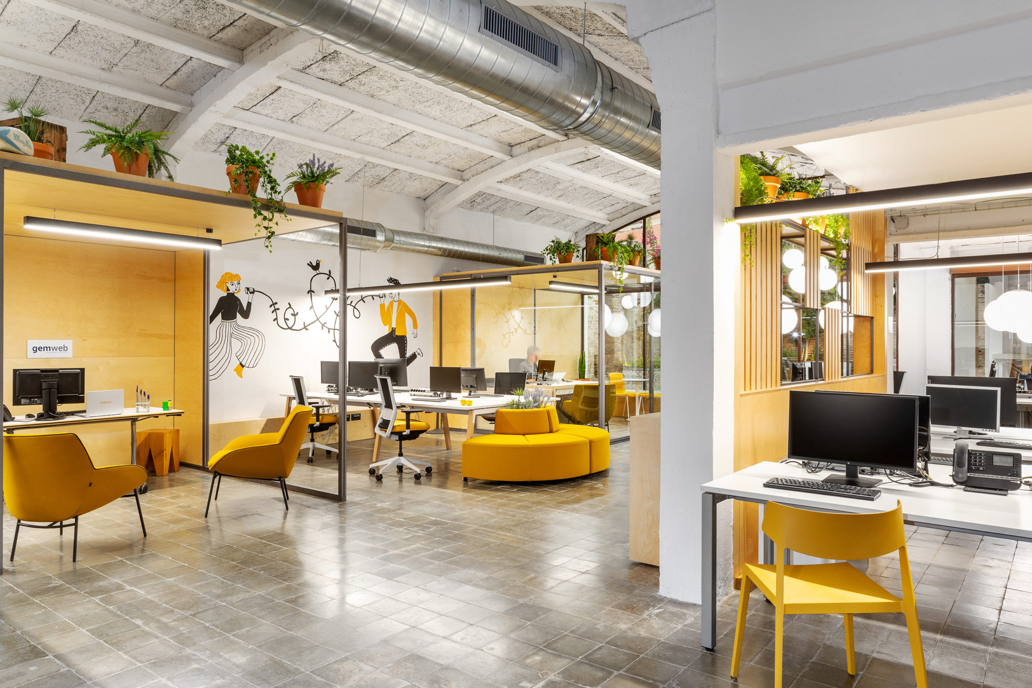 Oficinas en un loft de Barcelona by Rosa Colet Interior Design