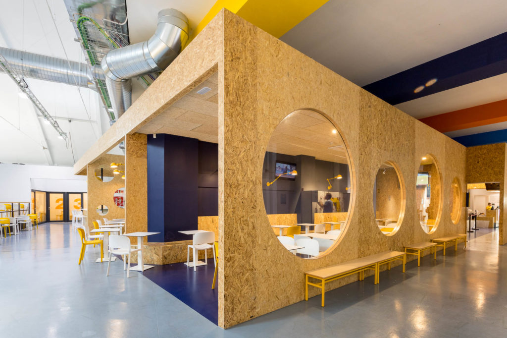 Experience Design BOING Jumping por ROSA COLET INTERIOR DESIGN Experience Design BOING Jumping por ROSA COLET INTERIOR DESIGN