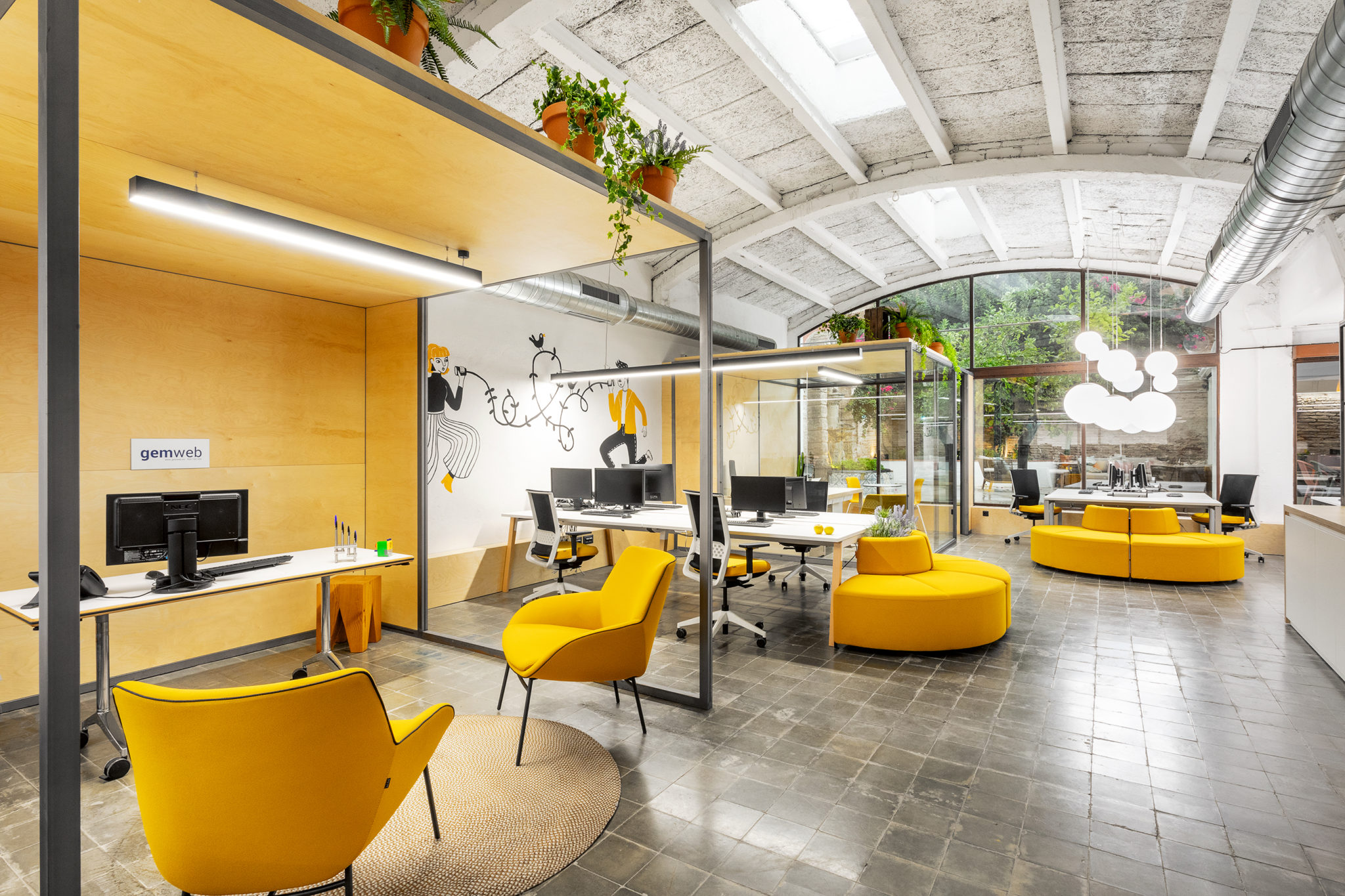 Oficinas en un loft de Barcelona by Rosa Colet Interior Design